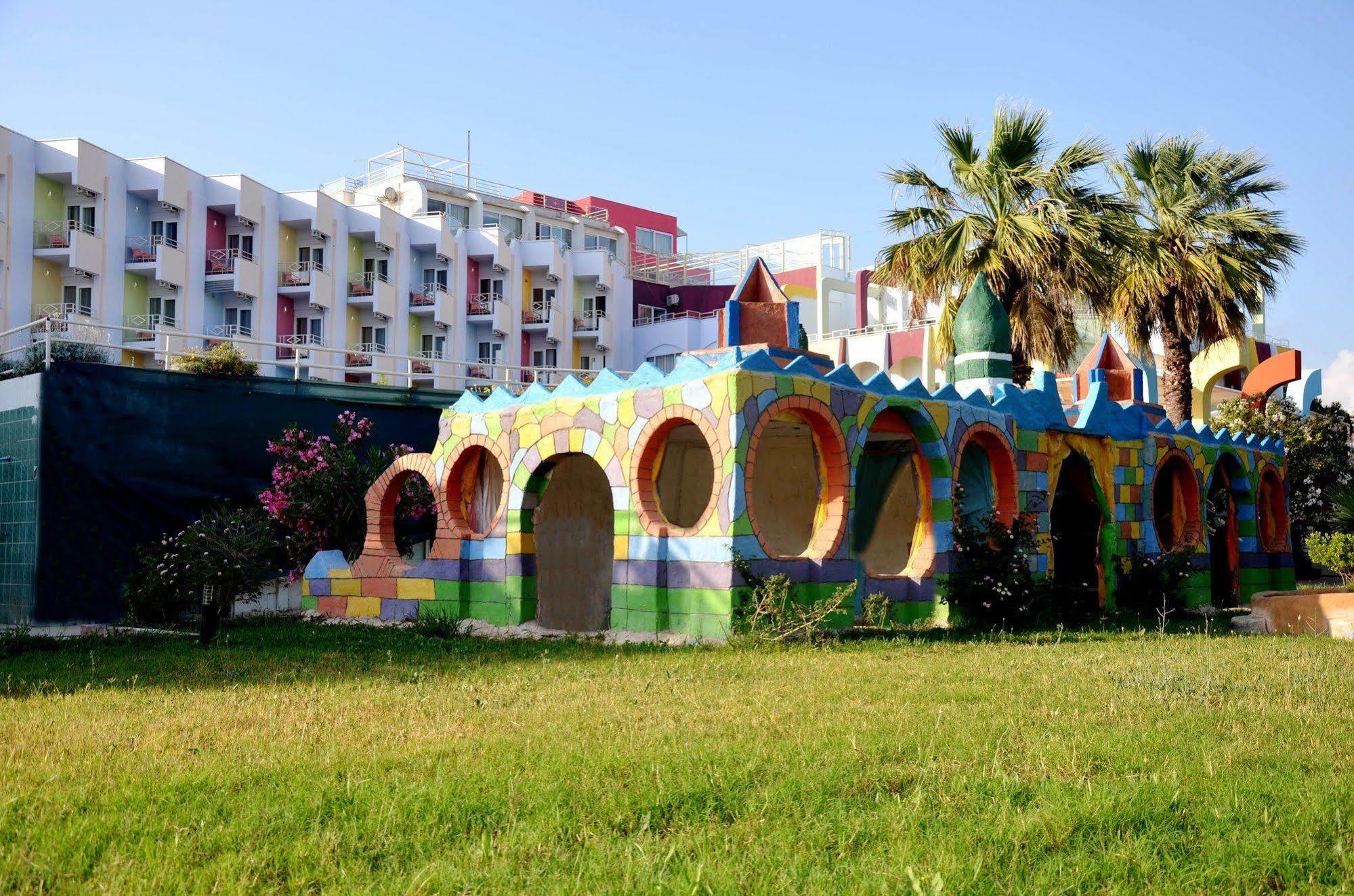 Orient Resort Hotel Fethiye Exterior photo